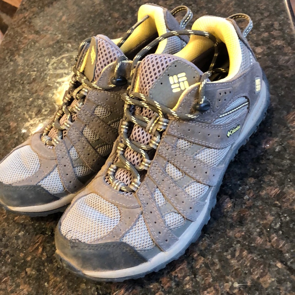 Columbia hiking shoes OmniTech techlite